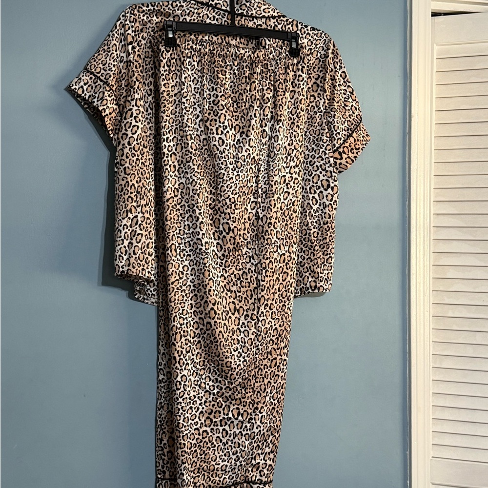 SELLING JOYSPUN PAJAMAS FOR WOMEN SIZE XL NWT SHORT SLEEVE - Picture 8 of 13